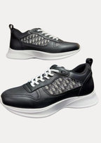 B25" Sneaker